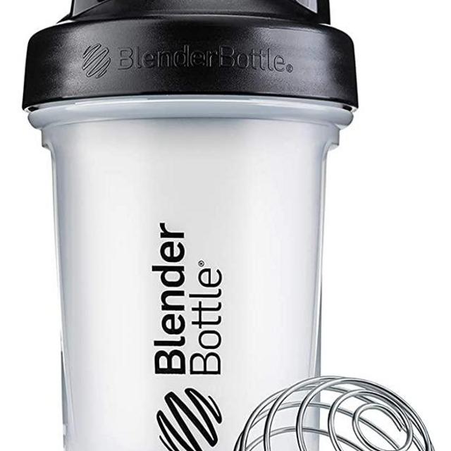 BlenderBottle Classic V2 Shaker Bottle Perfect for Protein Shakes and Pre Workout, 20-Ounce, Clear/Black