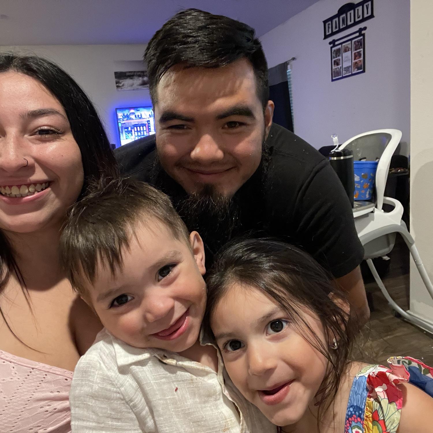 Valdez’s party of 4 💖