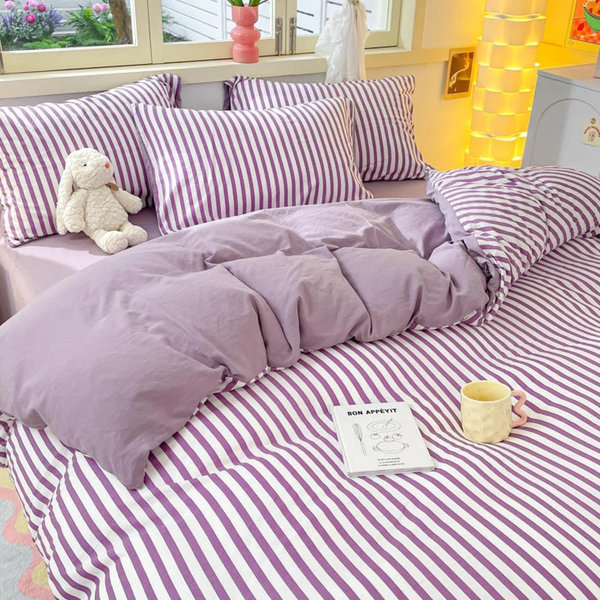 Striped Bedding Set / Purple