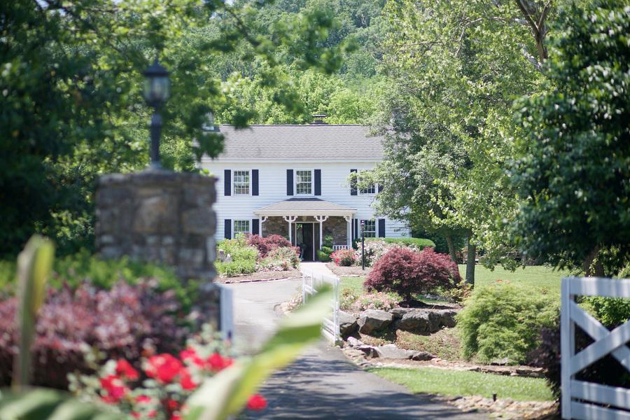 The Wedding Website of Ashten Pearson and Morgan Jennings