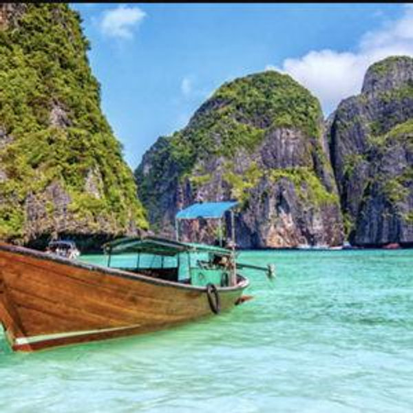 Private Longboat Tour of Phi Phi Islands