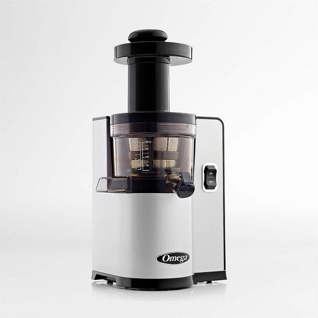 Omega ® Cold Press 365 ® Masticating Slow Juicer