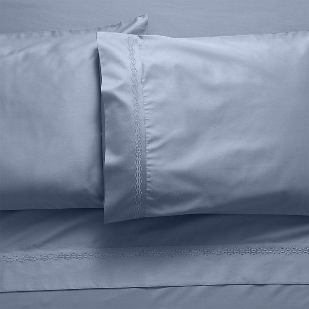 Sateen 600 Thread Count Blue Queen Sheet Set