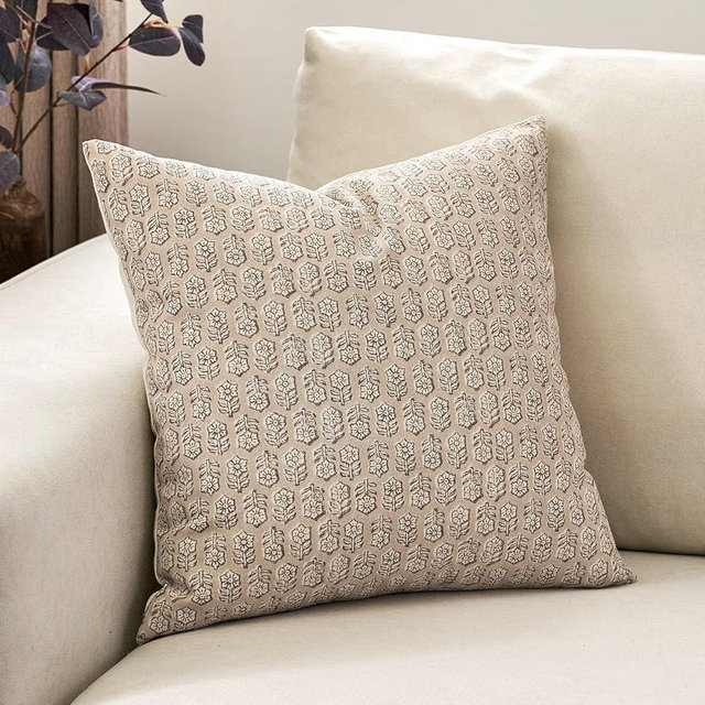 DOMVITUS Floral Pillow Covers, 18x18 Pillow Cover, Couch Pillows for Living Room, Decorative Farmhouse Accent Print Throw Pillow Covers, 1PC, Cloud Cream