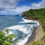Pololu Valley Outlook and Hike
