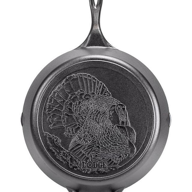 Lodge Wildlife 13.25 in Cast Iron Skillet with Turkey Scene