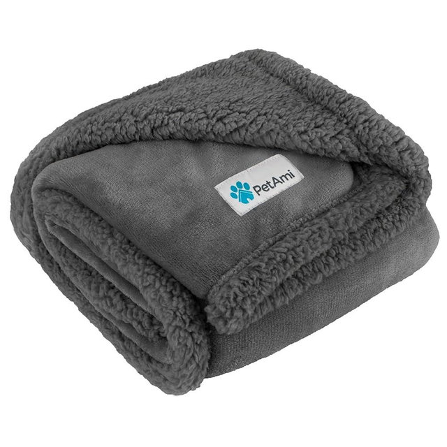 PetAmi Dog Blanket for Small Medium Dogs Cats Puppies Kittens, Soft Sherpa Fleece Pet Blanket Throw, Reversible Plush Couch Cover Protector Crate Carrier Chair Machine Washable, 40x29, Solid Dark Gray