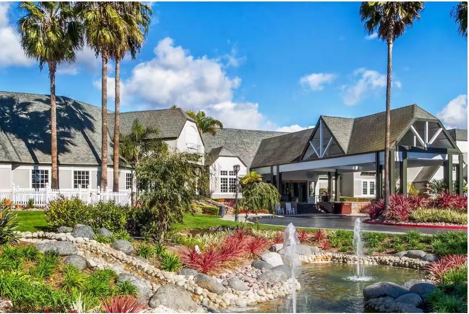 The Wedding Website of Justin Dueker and Caroline Jensen