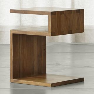 Entu Side Table