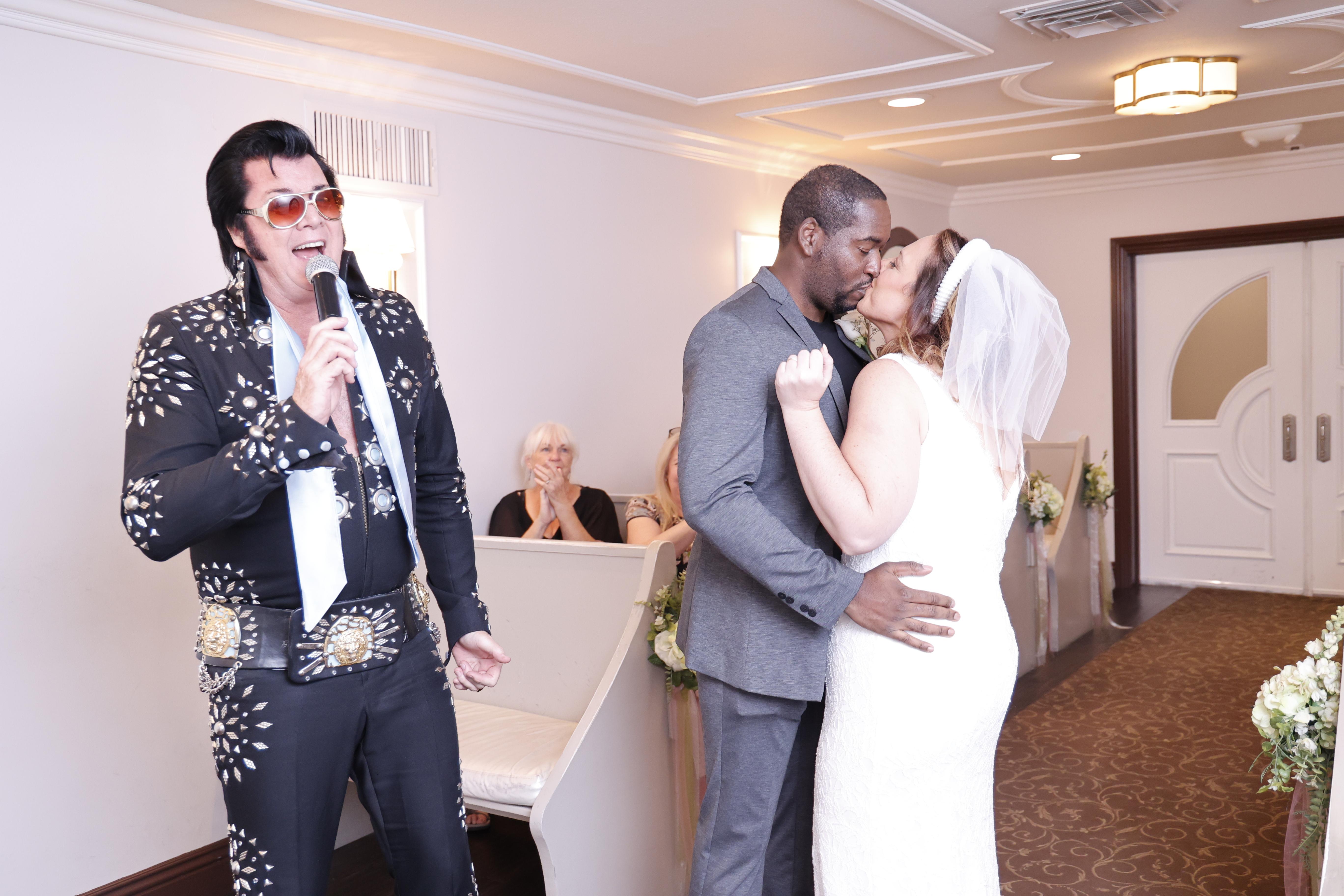 The Wedding Website of Staci Taustine and Keith Hudson