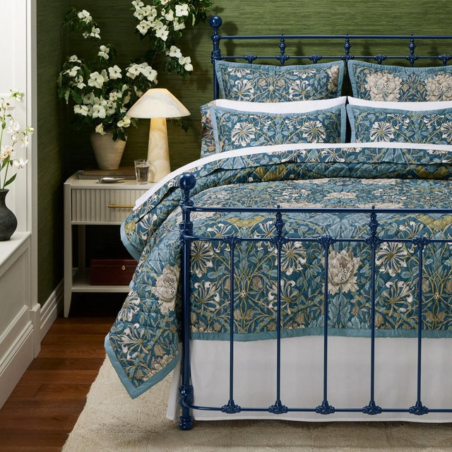 Morris Honeysuckle Tulip Quilt And Shams