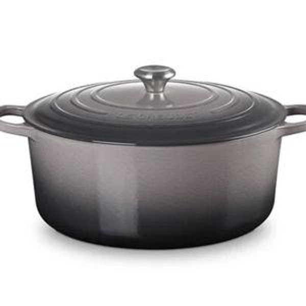 Le Creuset Signature Round Dutch Oven