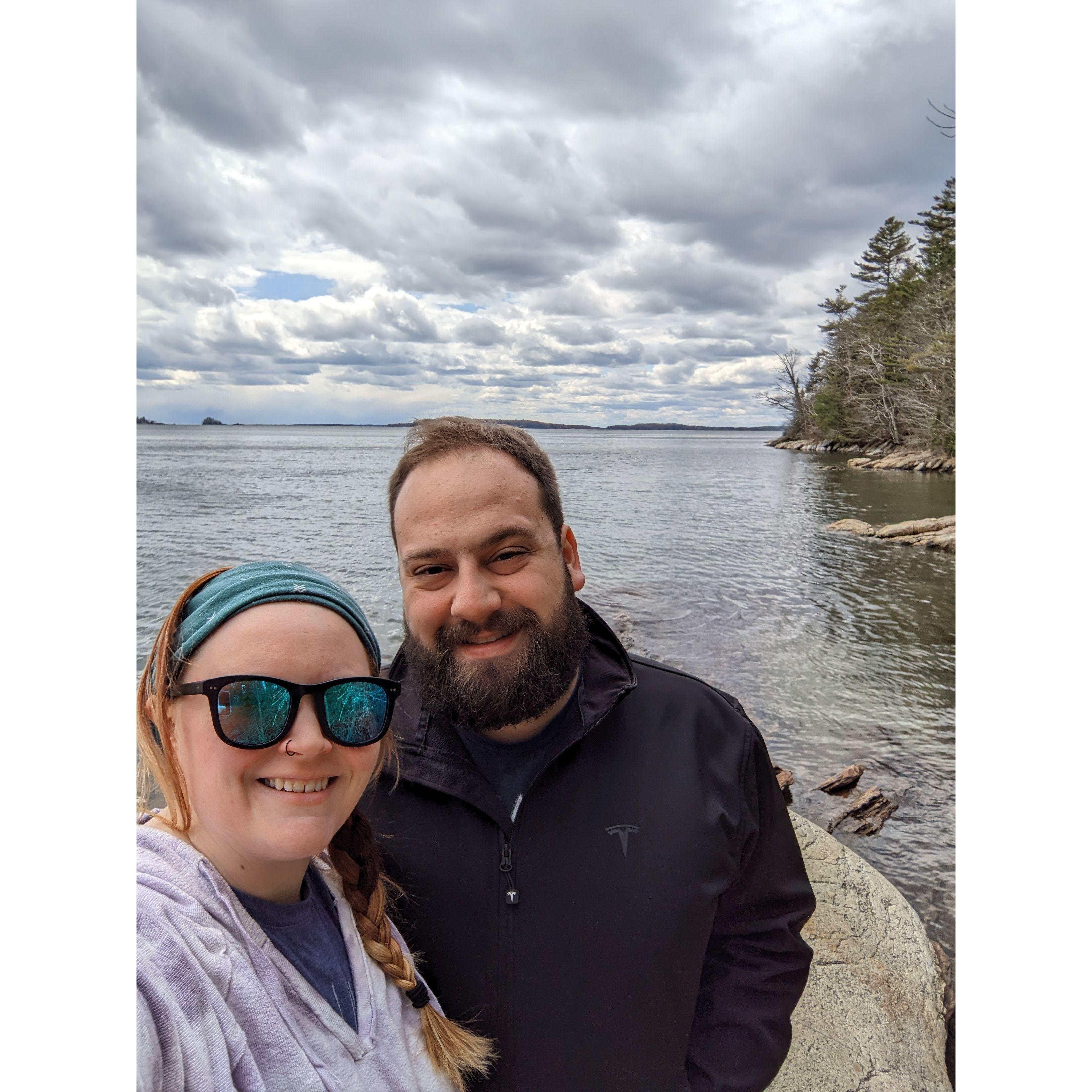 A Sunday afternoon hike by the ocean in Wolfe's Neck Woods State Park. Spring 2022