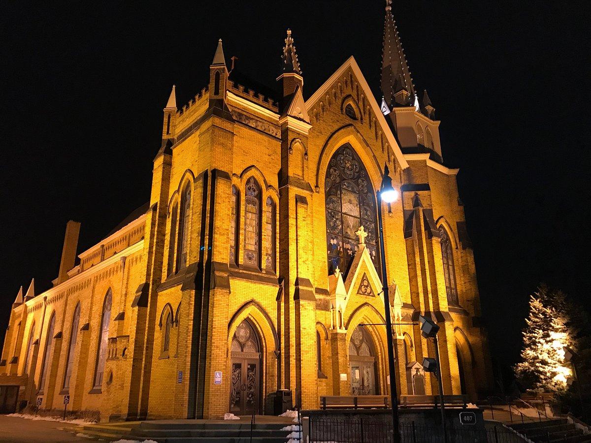 The Wedding Website of Rebecca Martin and Hunter Renquest