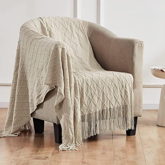 Ivory Tremont 50"x70" Oversized Textured Fur-Look Throw Blanket 