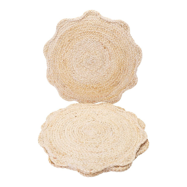 REGALWOVEN Dining Table Decor Wipe Clean Indoor Outdoor Washable Flower Shape Kitchen Table Placemats 4 Pcs 15x15inch