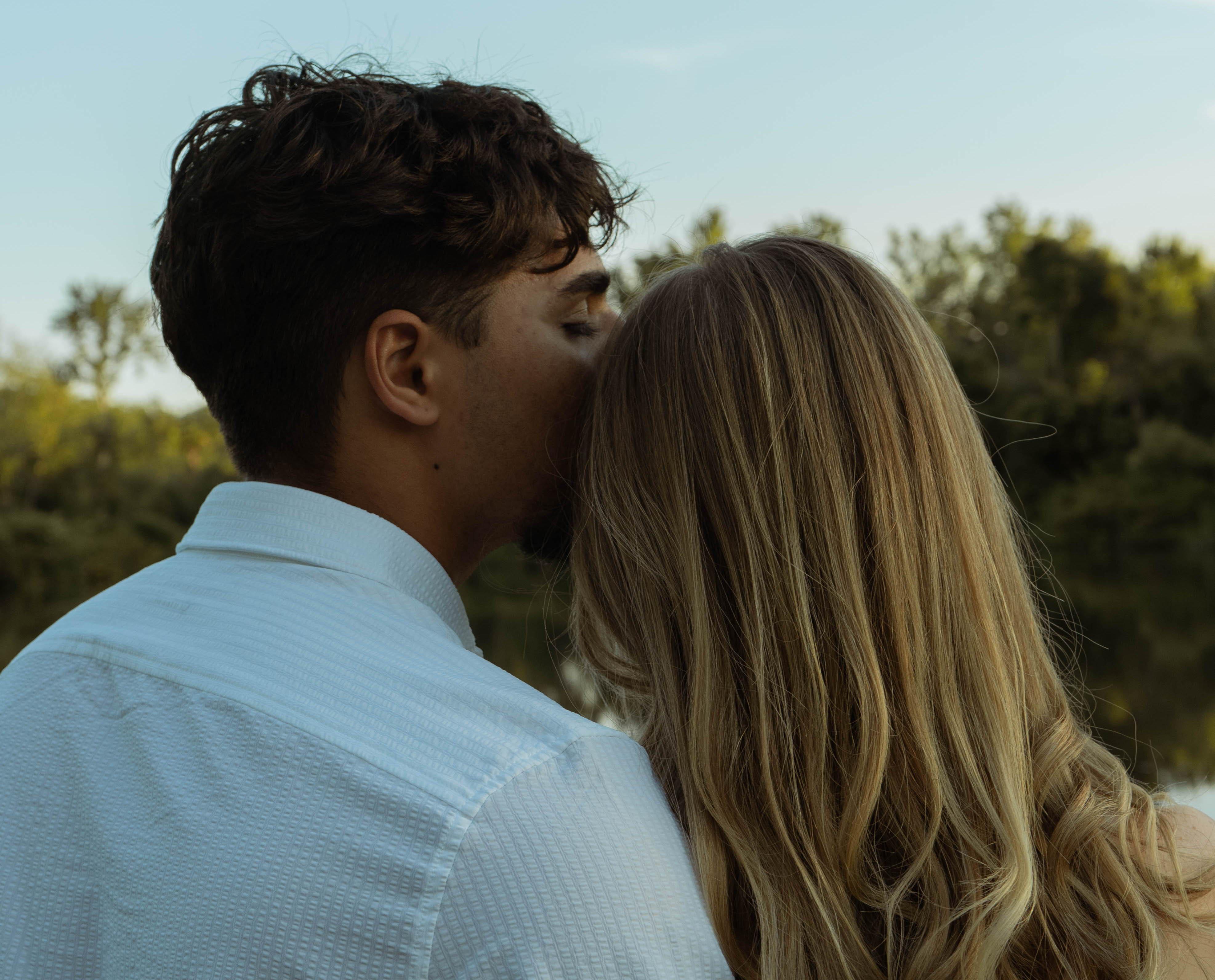 The Wedding Website of Brooklyn Hensley and Leonell Borrero