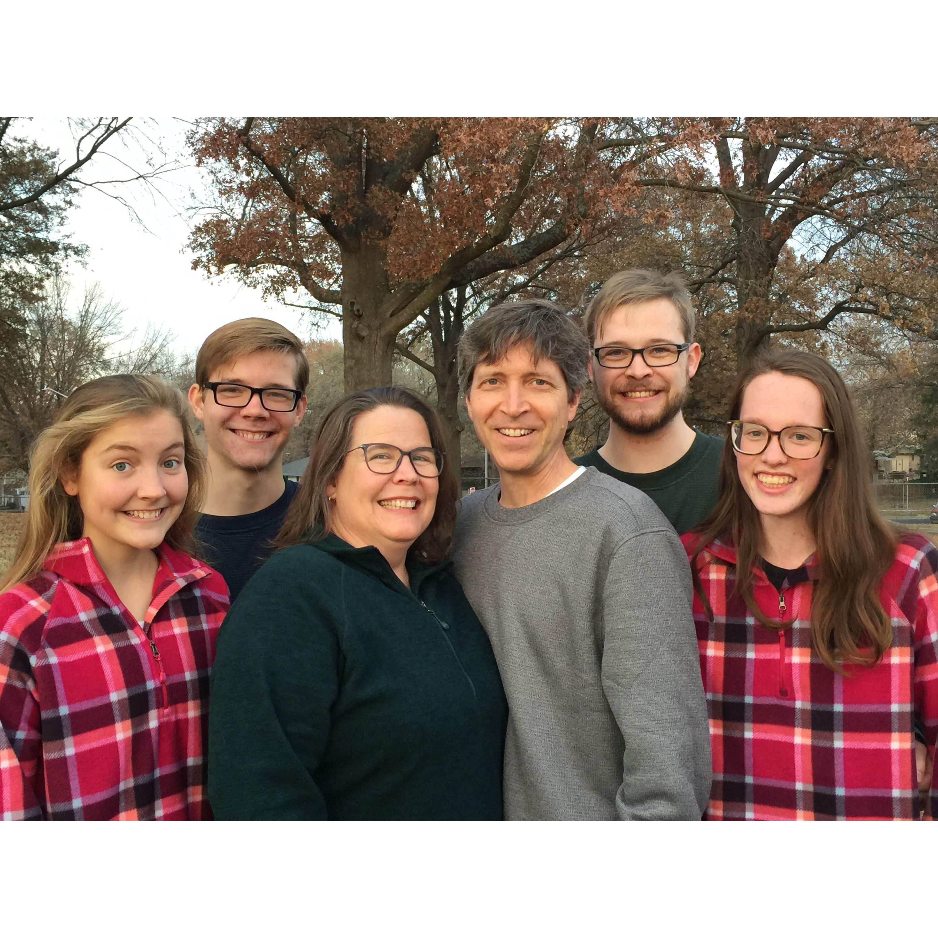 November 2022: Thanksgiving photoshoot with the Parnells!