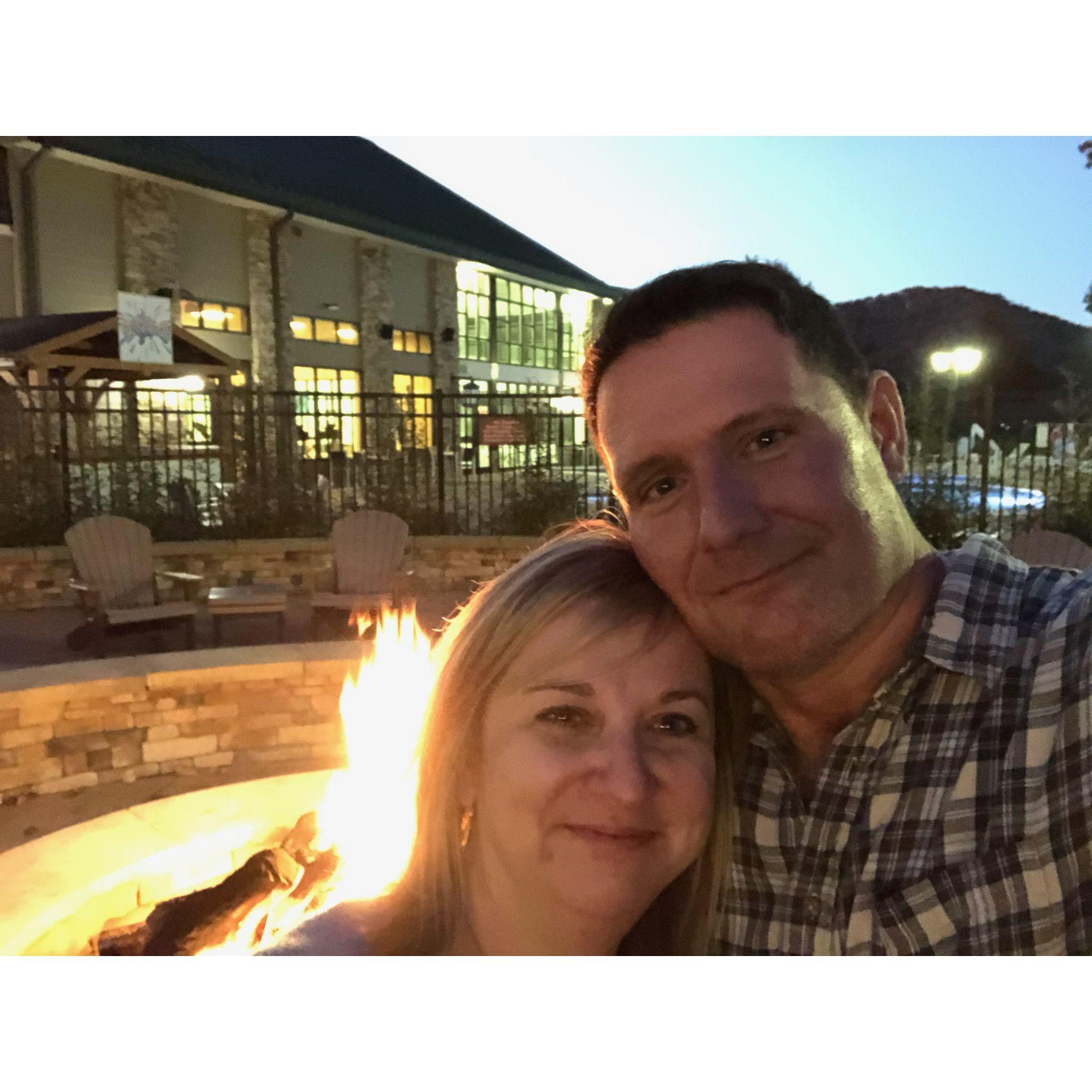 Stonewall Resort patio and firepit
