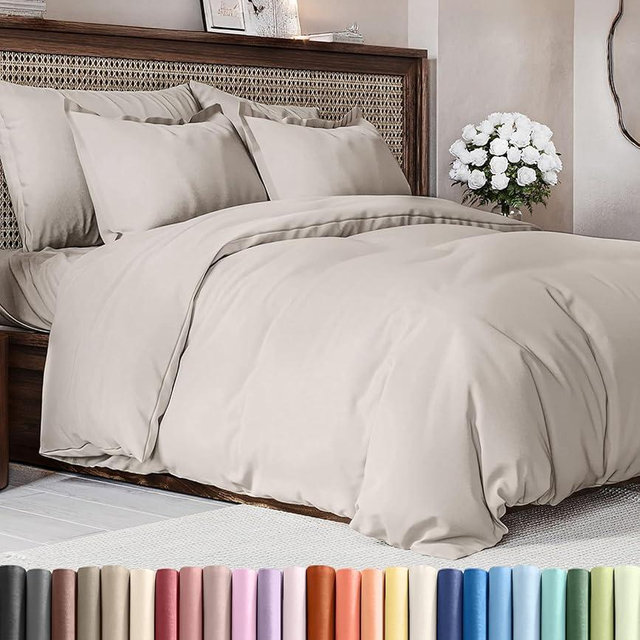 Duvet Cover Queen Size Set - Extra Soft Queen Duvet Cover 90" x 90" with 2 Pillow Shams - Hotel Luxury, Easy Care & Fade Free w/ Zipper Closures & Ties - All Season, Comfy & Breathable (Light Grey)