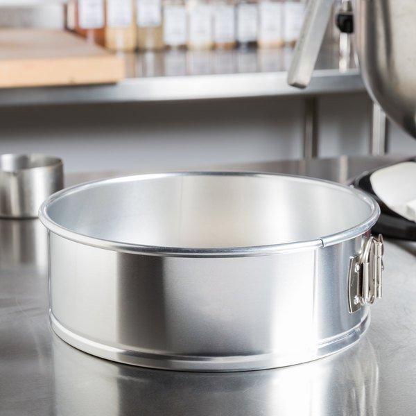 9" x 3" Heavy Aluminum Springform Cake Pan