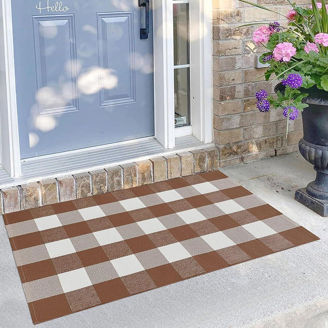 KILOCOCO Buffalo Plaid Checkered Rug - 27.5x43 Inches Front Door Mat Outdoor,Brown Outdoor Rug, Cotton Washable Front Porch Rug Layered Doormats for Front Porch/Farmhouse/Entryway