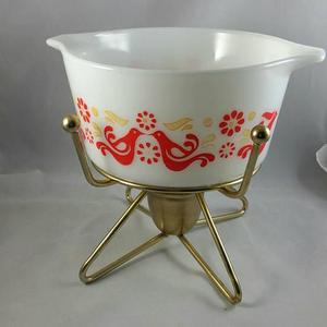 Pyrex Friendship Casserole Dish With Warming Stand