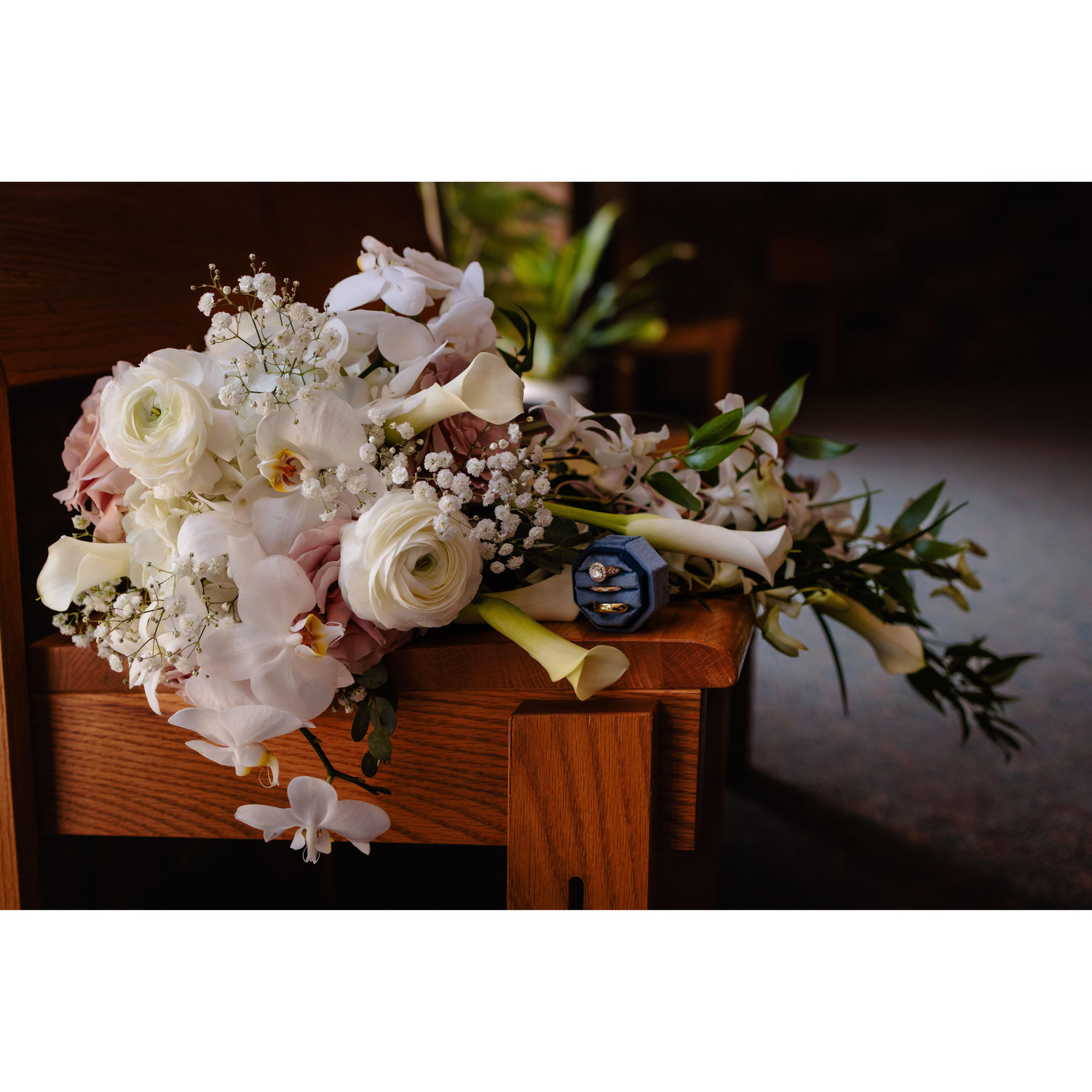 Bouquet and rings