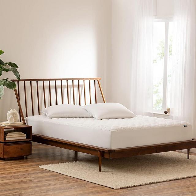 Serta Simply Clean Triple Action Mattress Pad, Waterproof Mattress Pad, Ultra Soft and Stain-Resistant Mattress Pad, Machine Washable, King, White