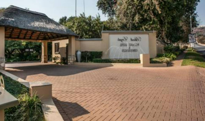The Wedding Website of Thandeka Mobiyane and Oupa Ramphomane