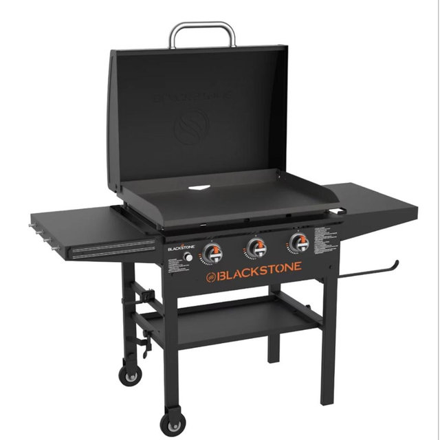 Blackstone Griddle Original 28 in. XL Omnivore with hood at Tractor Supply Co