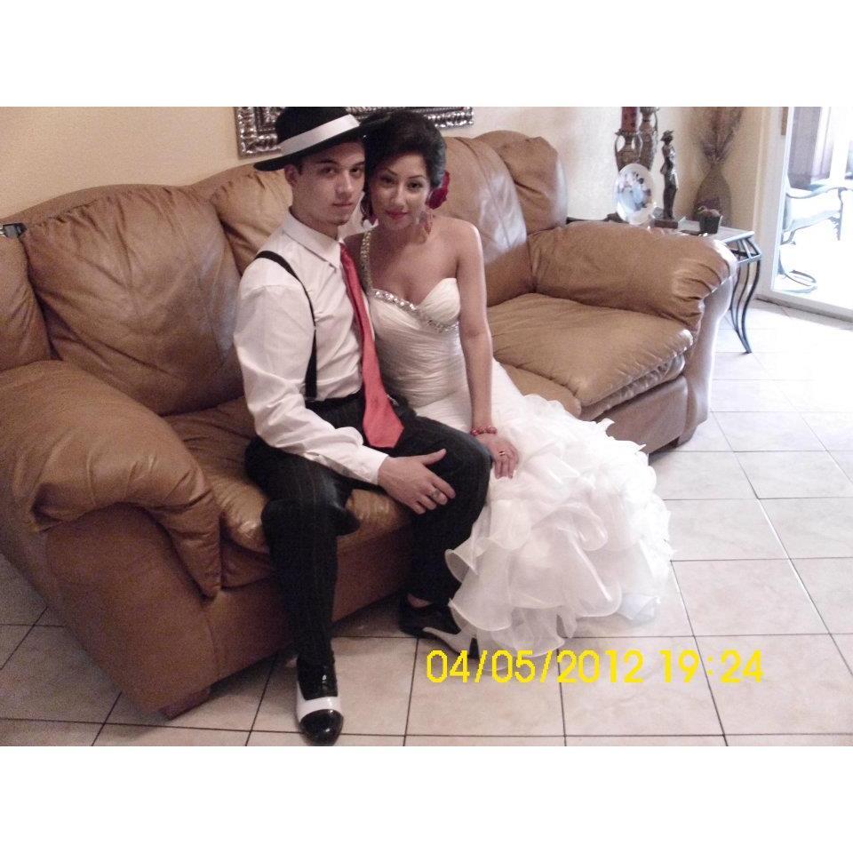 Our Prom ------ Nuestro baile de graduación