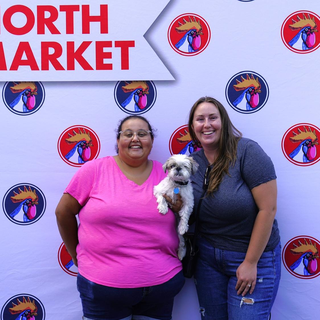 Always taking the opportunity to take photos with Frankie! We love markets! (2025)