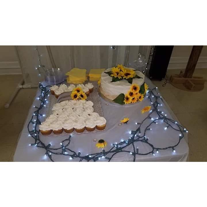 Our beautiful Wedding Shower Cakes 6/23/2019