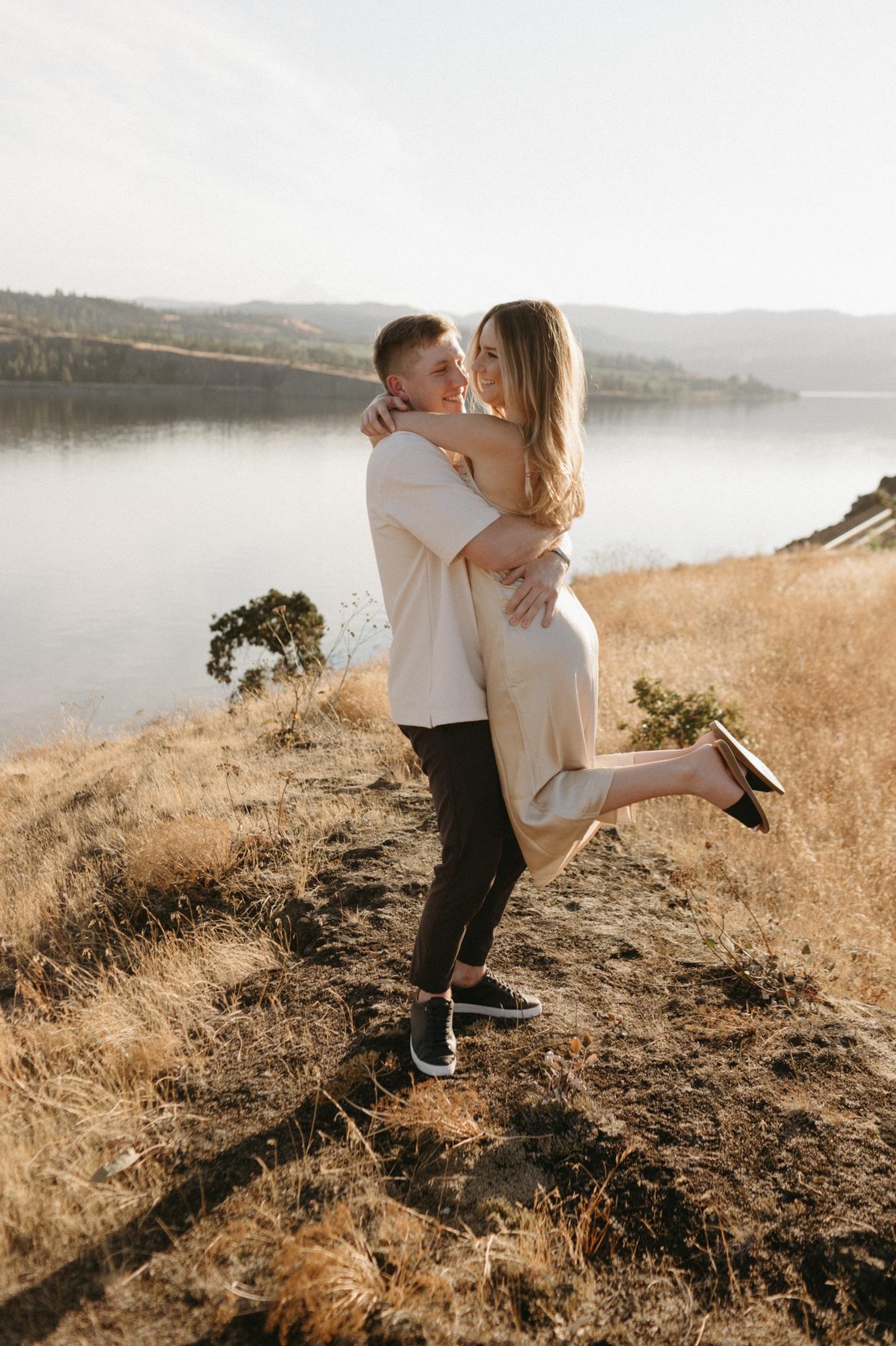 Engagement Photoshoot in Hood River, OR