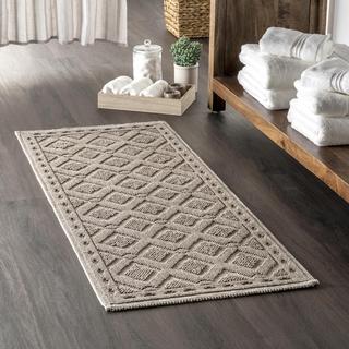 Colton Textured Geometric Trellis Bath Mat