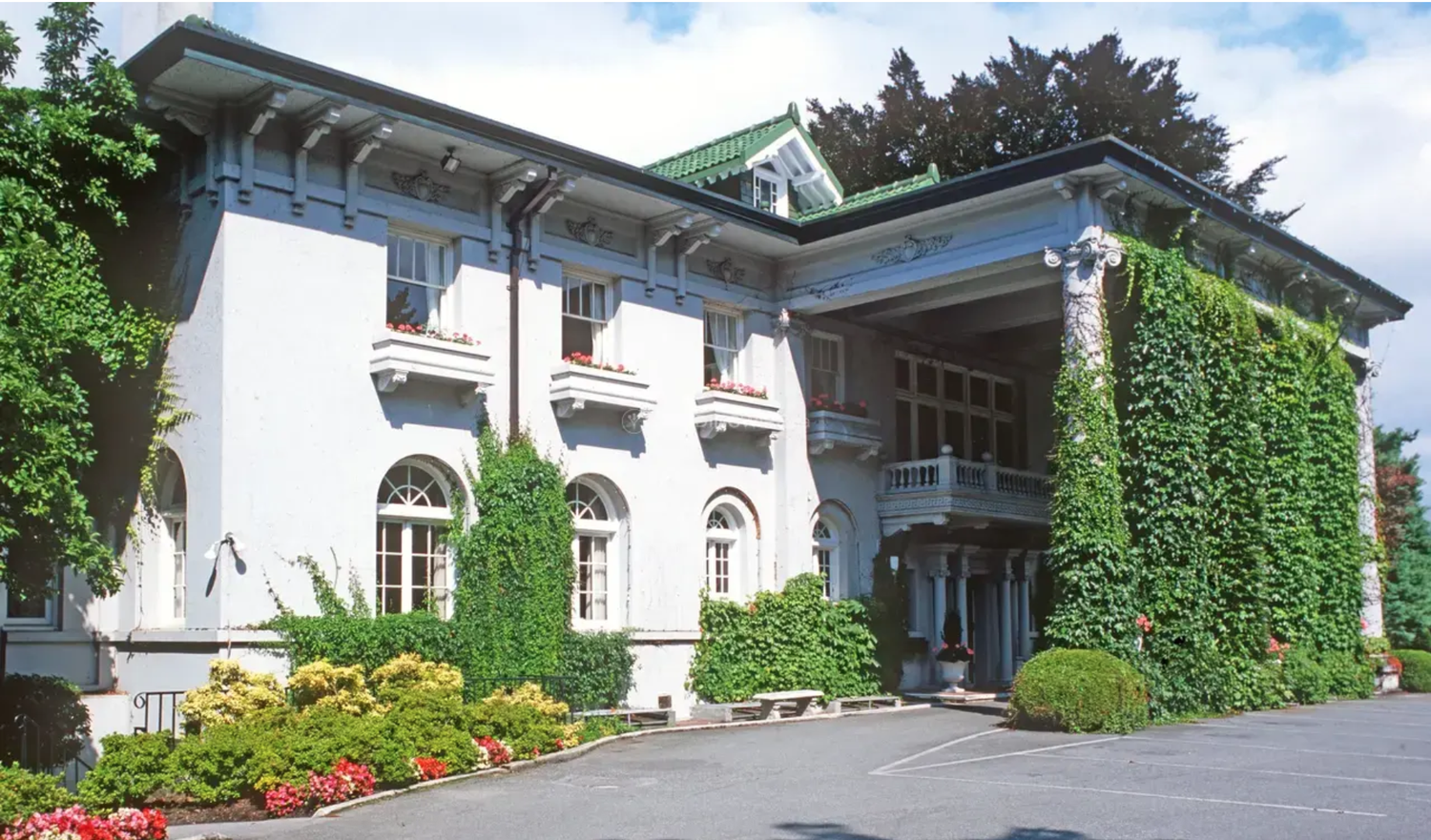 The Wedding Website of Jamie Stewart and Elly Callele