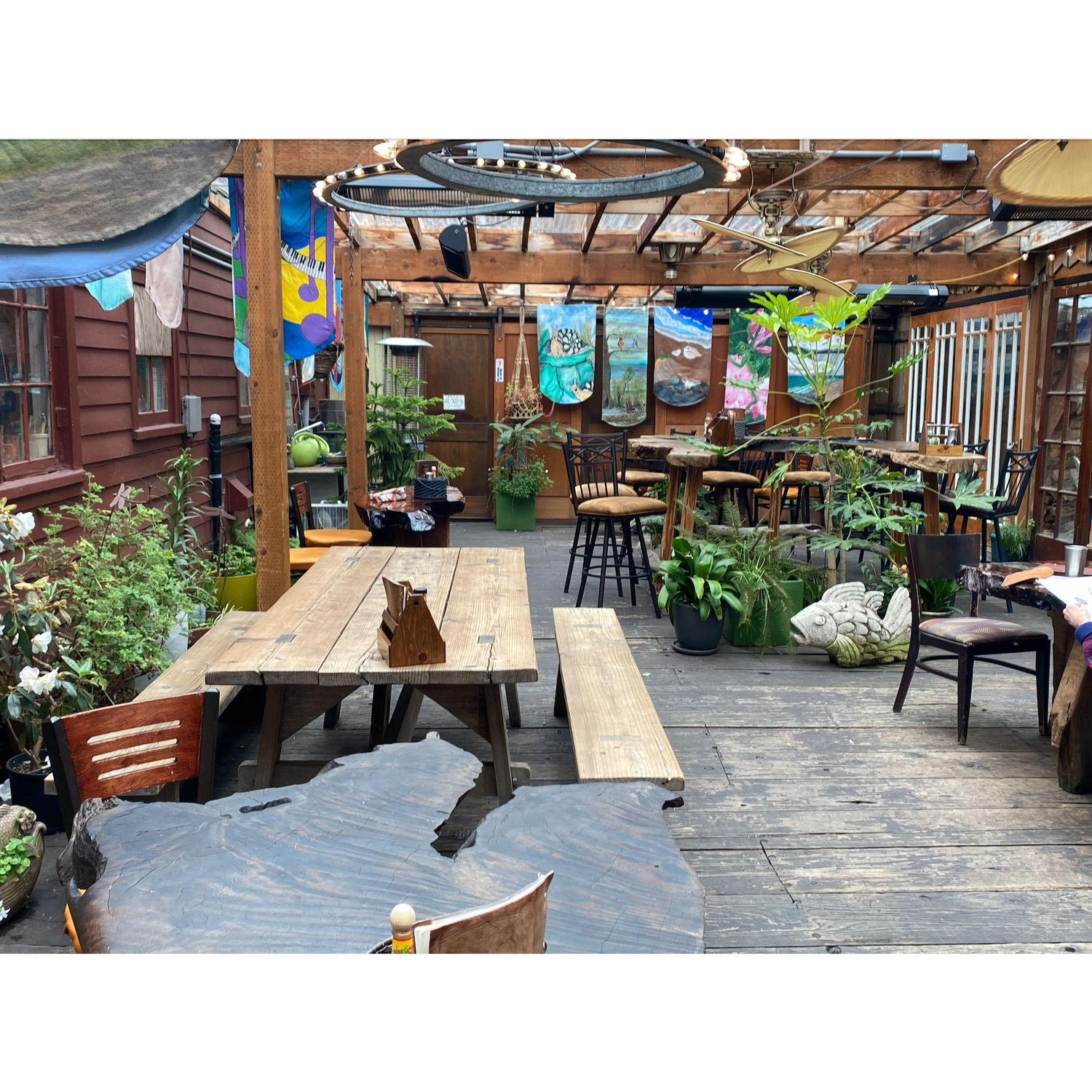 A must!!! Don't be in a hurry when you grab a meal at The Drift Inn, and request to sit on the back patio. Best food and drinks in Yachats (we think at least)!