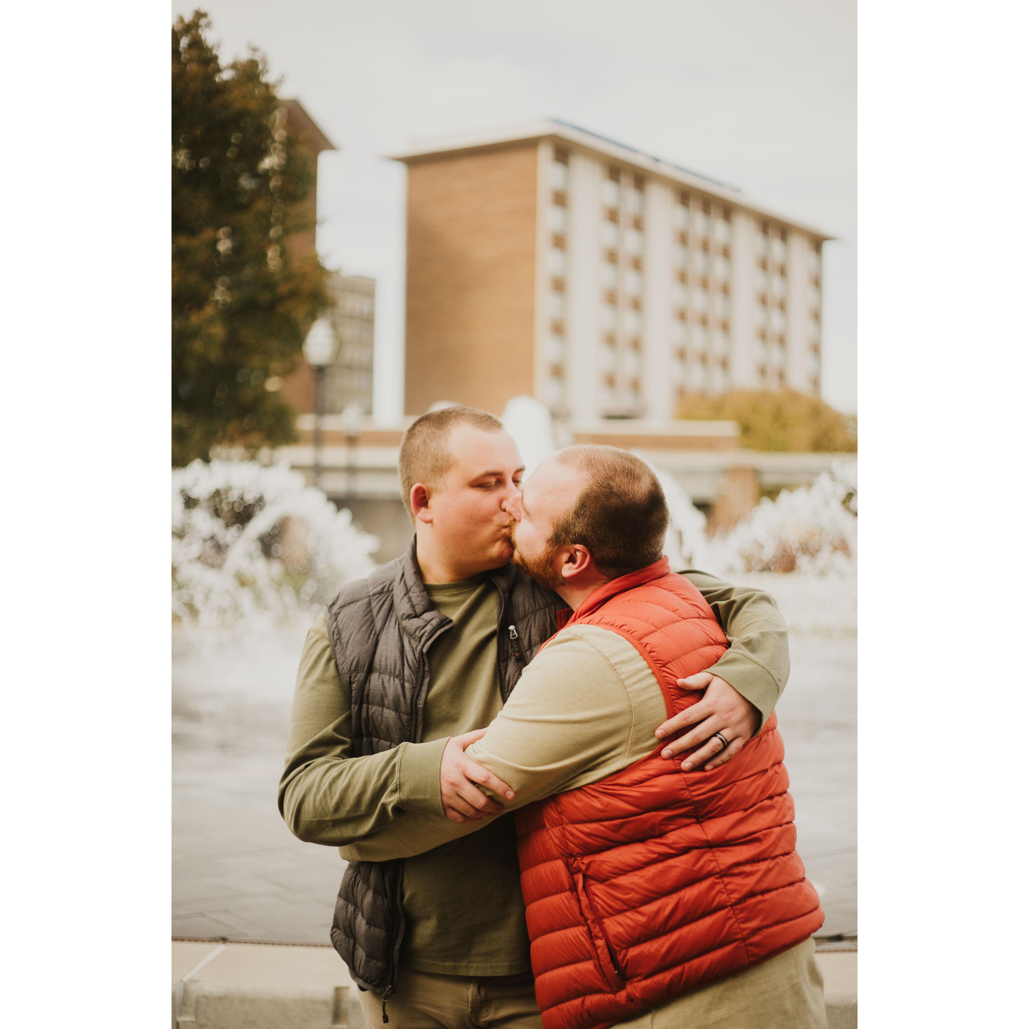 Engagement Photos by Hannah O'Donnell 