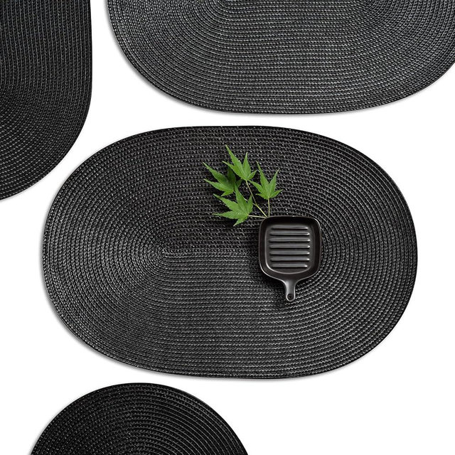 AHHFSMEI Placemats Set of 8 for Dining Table Washable Woven Vinyl Non-Slip 18x12 inches Placemat Heat-Resistant Durable Table Mats for Dining Table Easy to Clean (Black, 8)