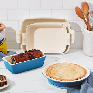 4-Piece Heritage Bakeware Set