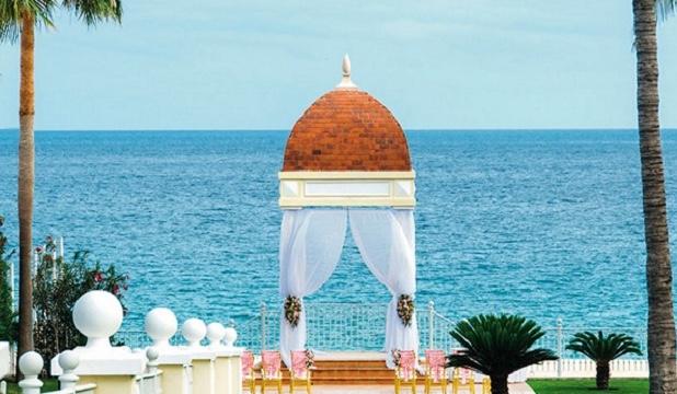 The Wedding Website of Desiree Gonzalez and Marlon Williams