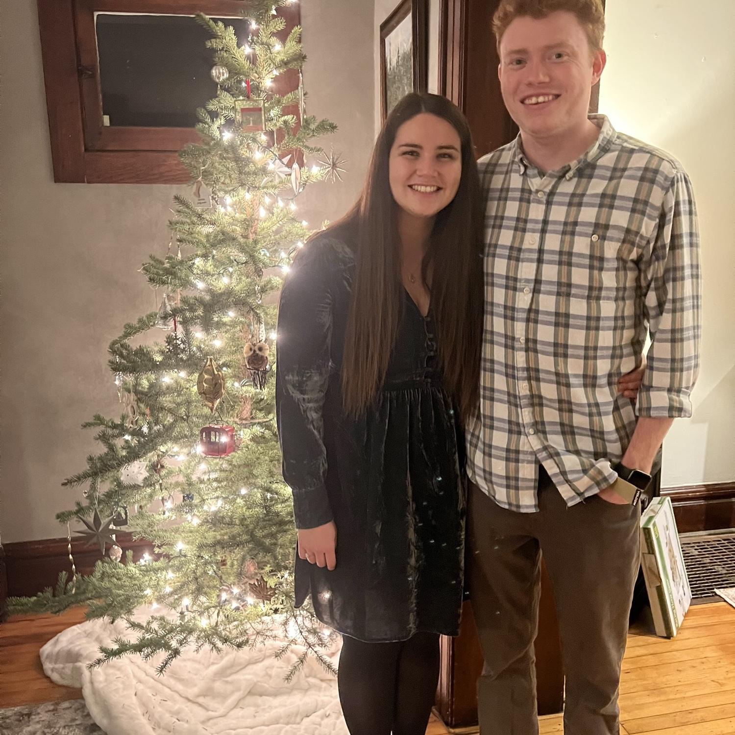 First time Rhett met Darby’s family at Christmas!