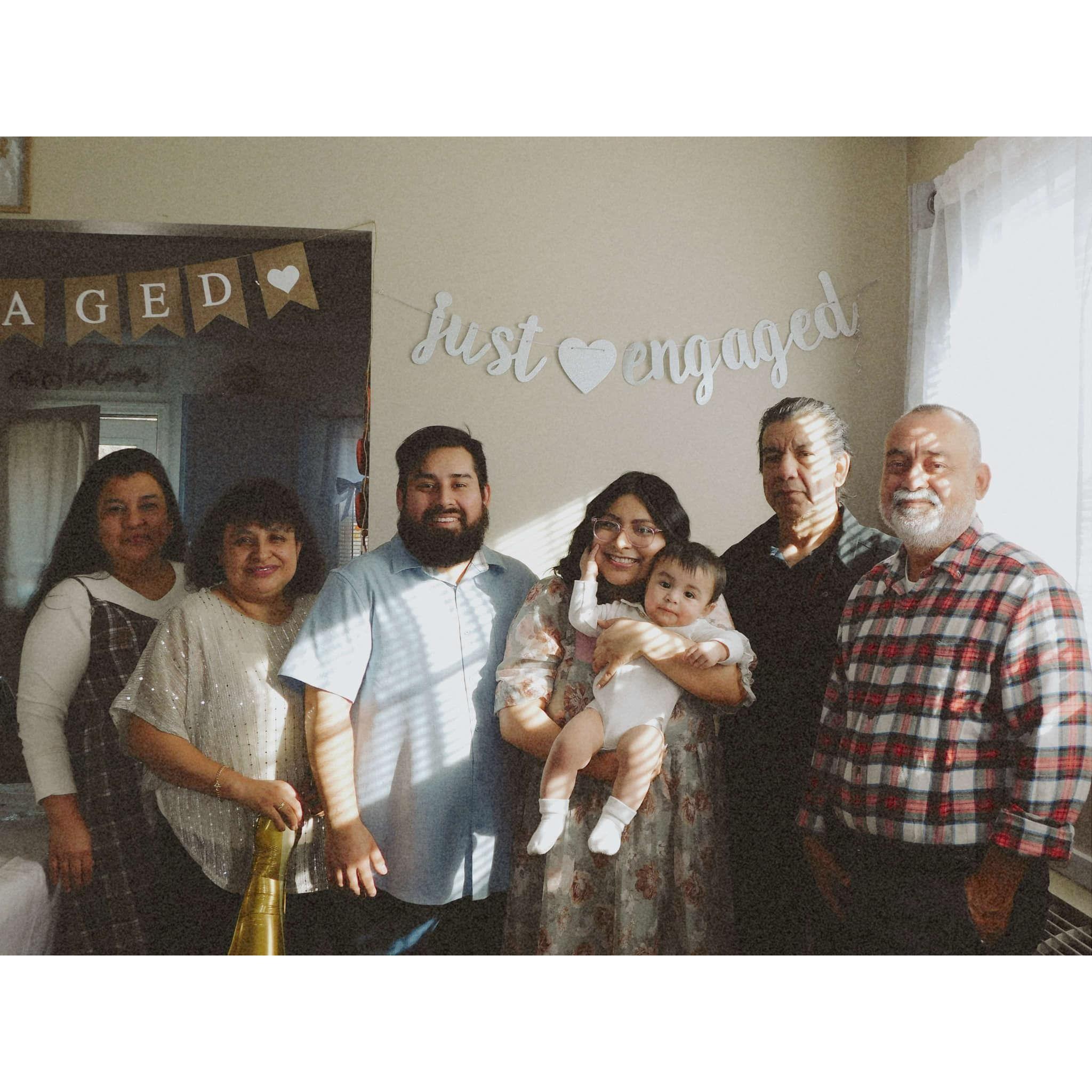 Picture of Our Engagement Day with our Parents and Nephew - El Dia de Nuestro Compromiso con Nuestros Padres y Sobrino