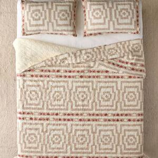 Jungalow Hypnotic Quilt Set