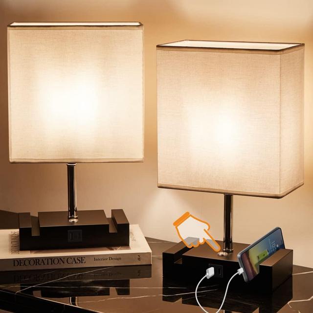 Lifeholder Bedside Lamp, USB Lamp Include Warm White Bulb, White Shade Table Lamp Built in USB & Type-C Ports , Nightstand Lamps Idea for Bedroom or Living Room
