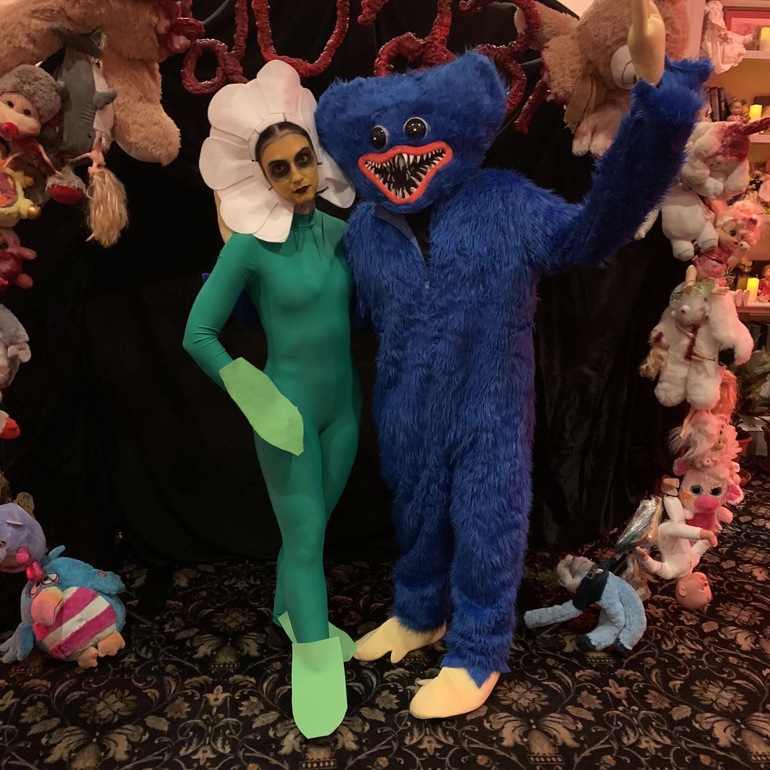 Hawthorne Hotel Halloween Ball 2023 Salem Hugsy Wugsy and Daisy