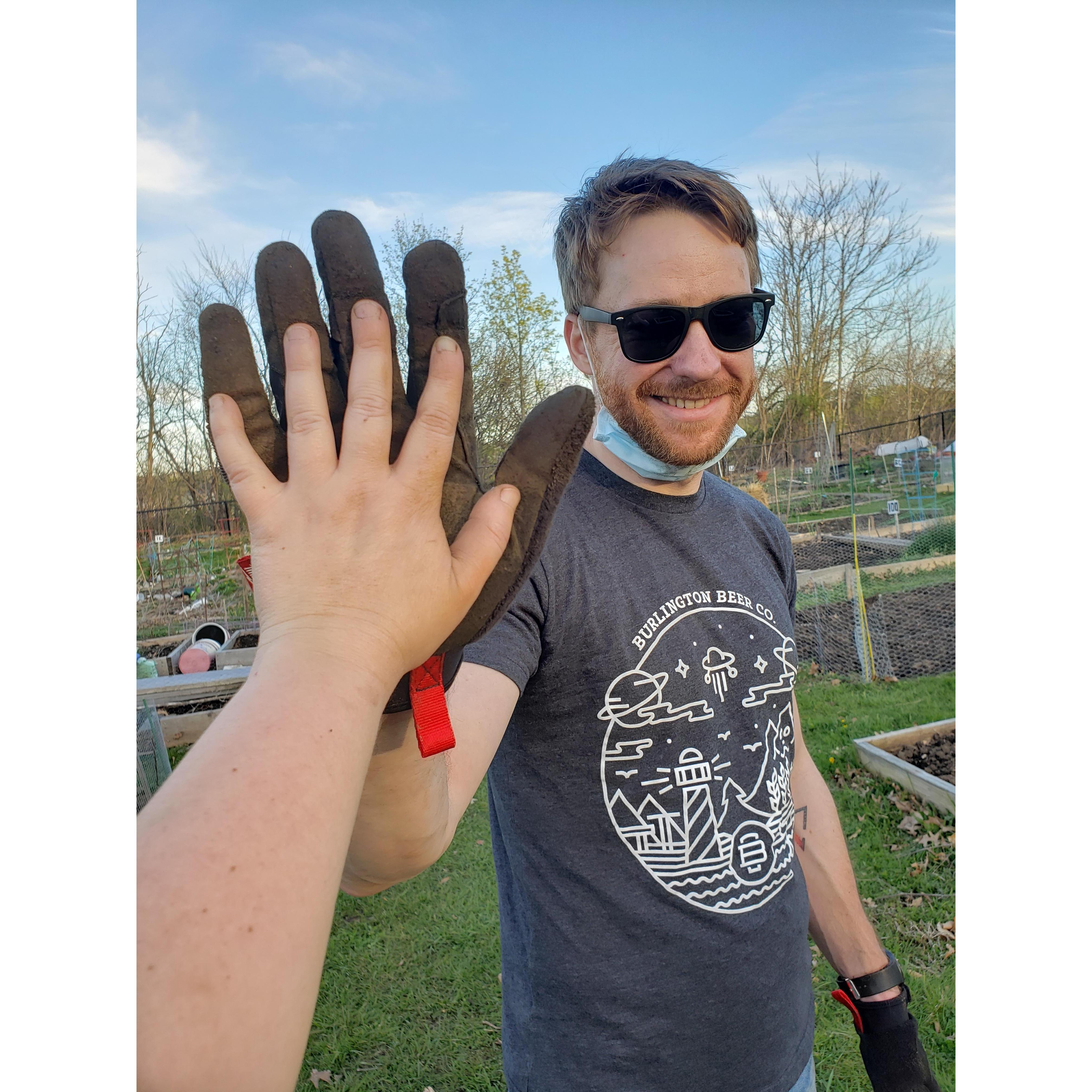 Dirt buddies
