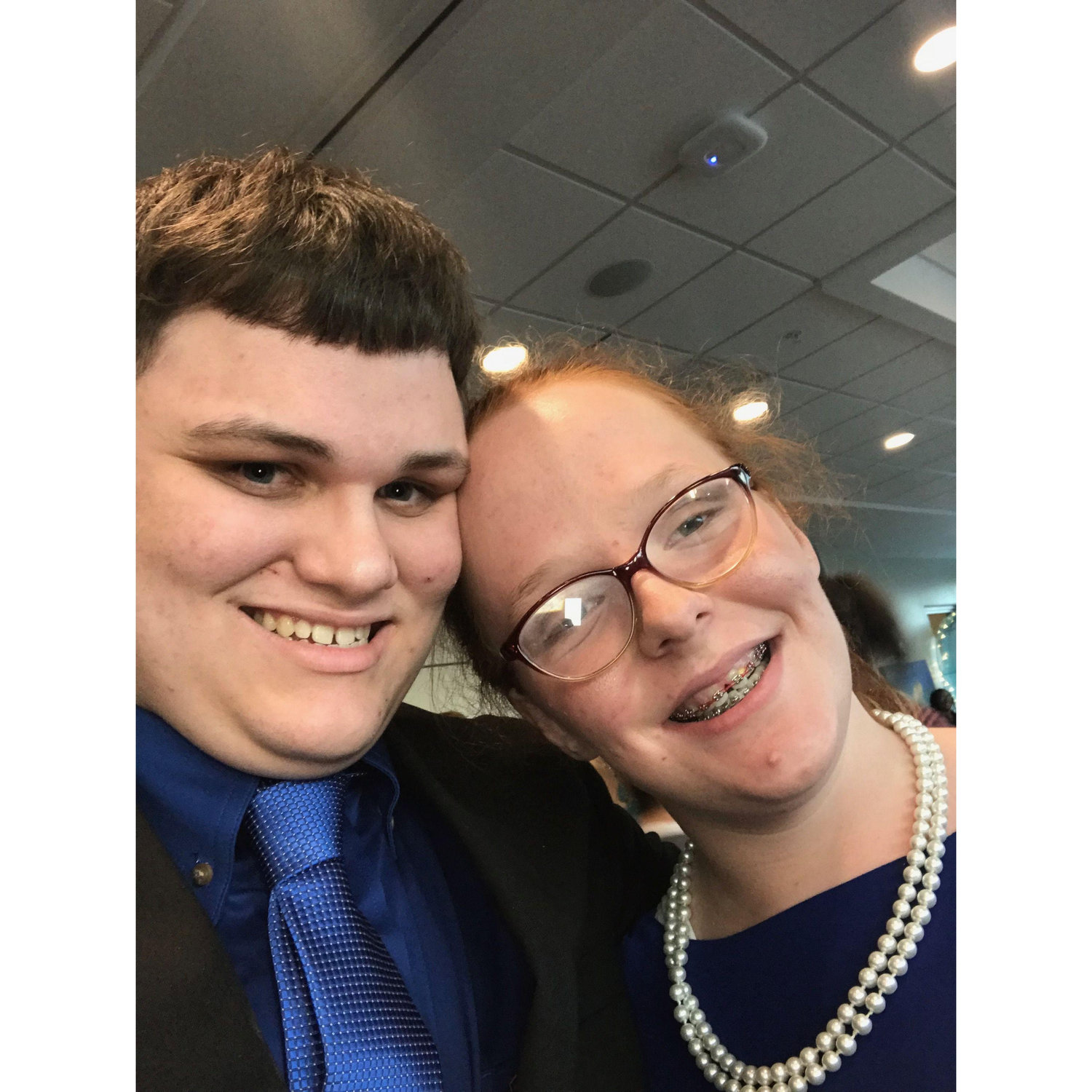 Prom date at the Florida Aquarium
