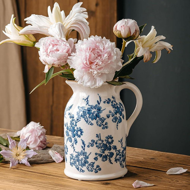 SEUYUCL Blue and White Pitcher Vase, 8 Inch Vintage Chinoiserie Ceramic Flower Vase, Rustic Retro Ice Cracked Antique Porcelain Vases for Home Farmhouse Table Centerpieces Shelf Decor